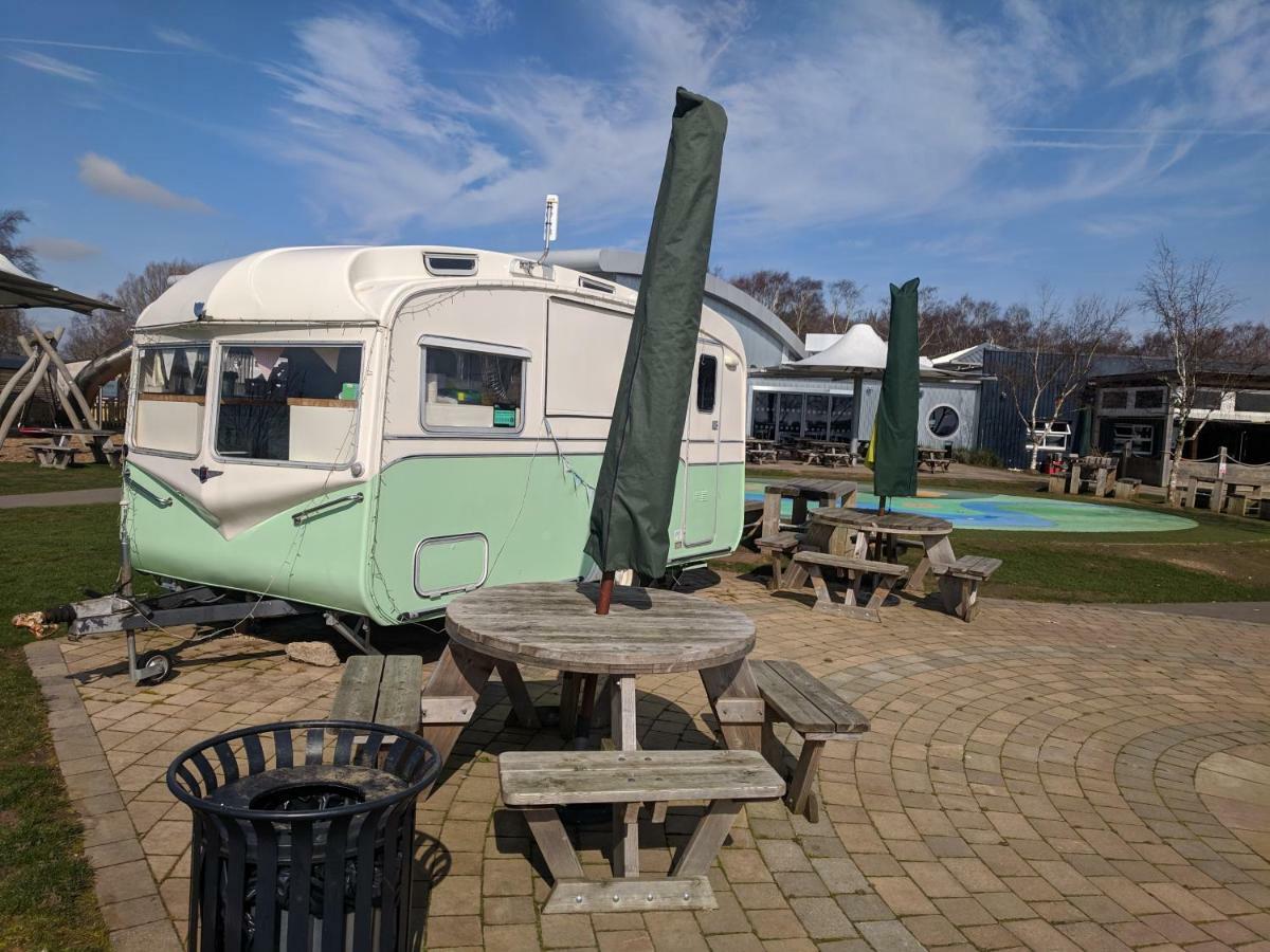 P&D'S Pearl Caravan At Tattershall Lakes Country Park Hotel Exterior foto
