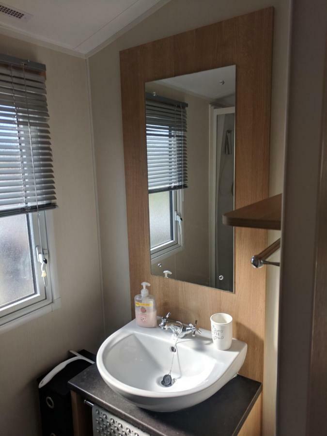 P&D'S Pearl Caravan At Tattershall Lakes Country Park Hotel Exterior foto